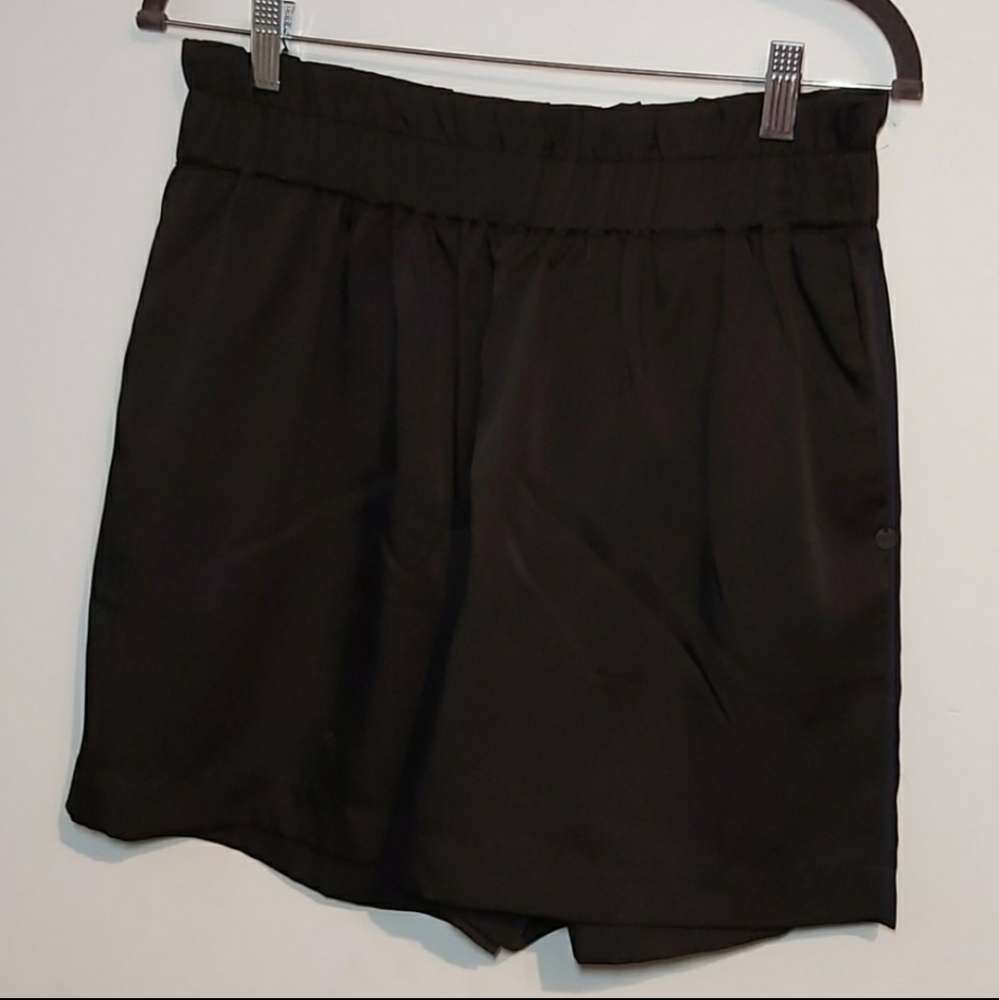 BNWT Scotch & soda black high waisted shorts